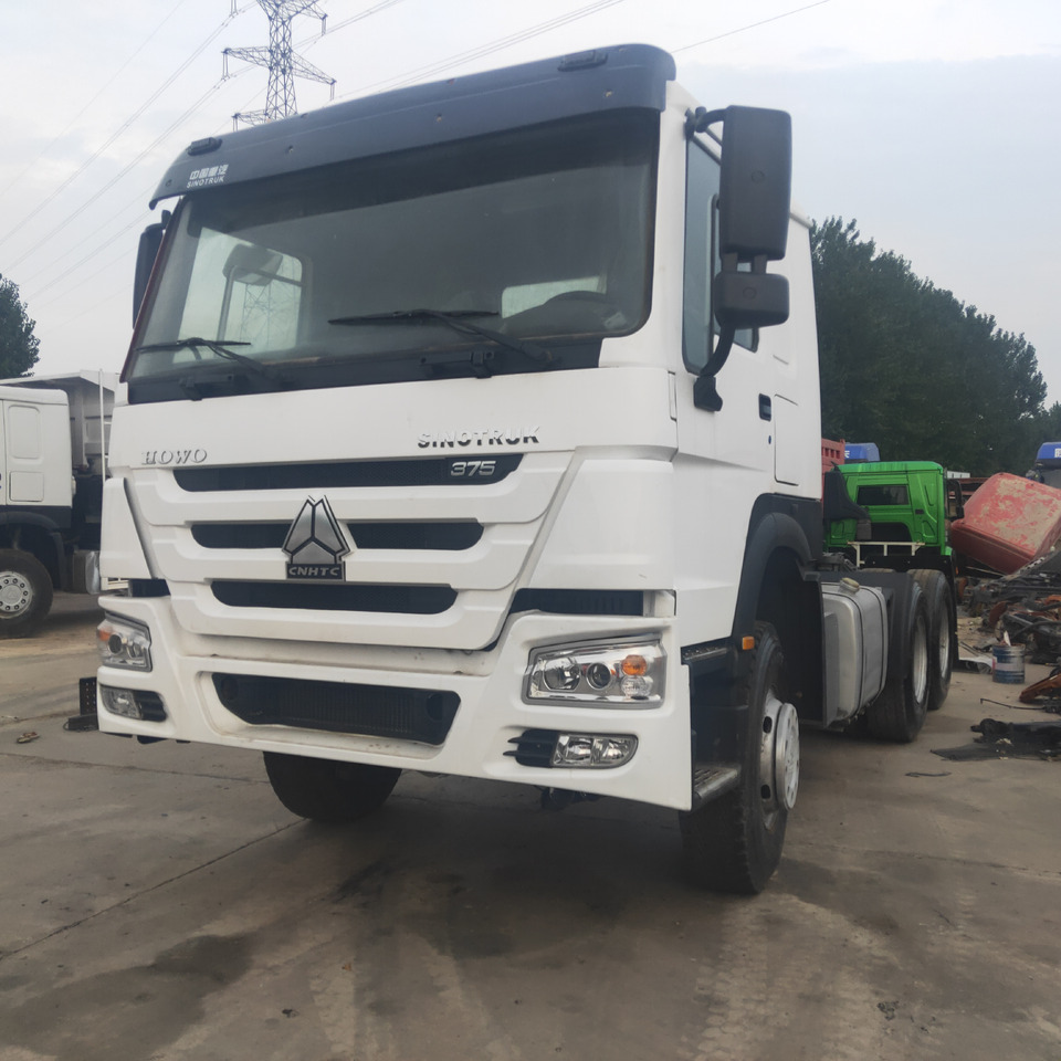 SINOTRUK HOWO375 - Камион влекач: слика 2 SINOTRUK HOWO375 - Камион влекач: слика 2