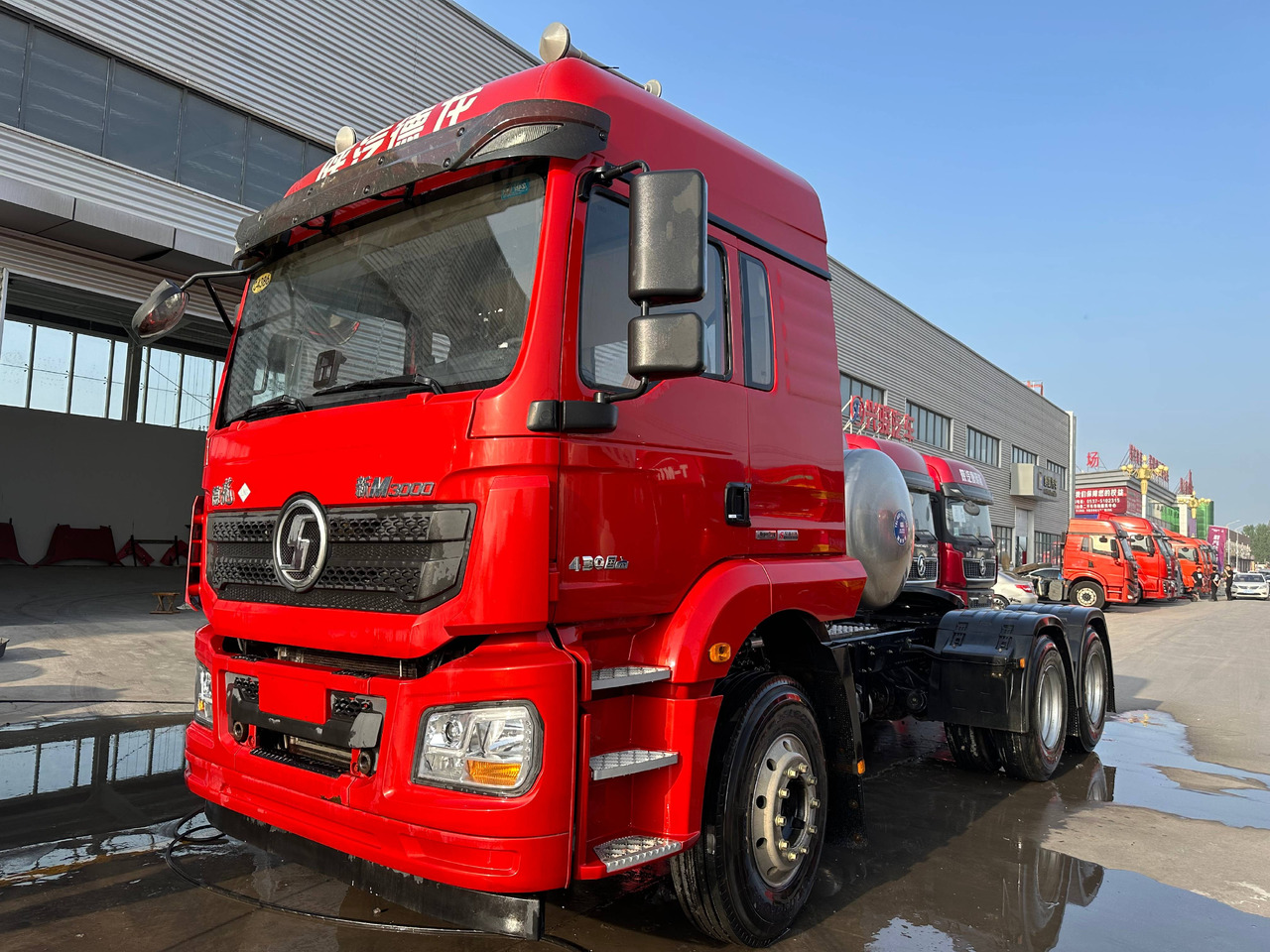 SINOTRUK K1026 6X4 Tractor Unit with Manual Transmission - Камион влекач: слика 4 SINOTRUK K1026 6X4 Tractor Unit with Manual Transmission - Камион влекач: слика 4