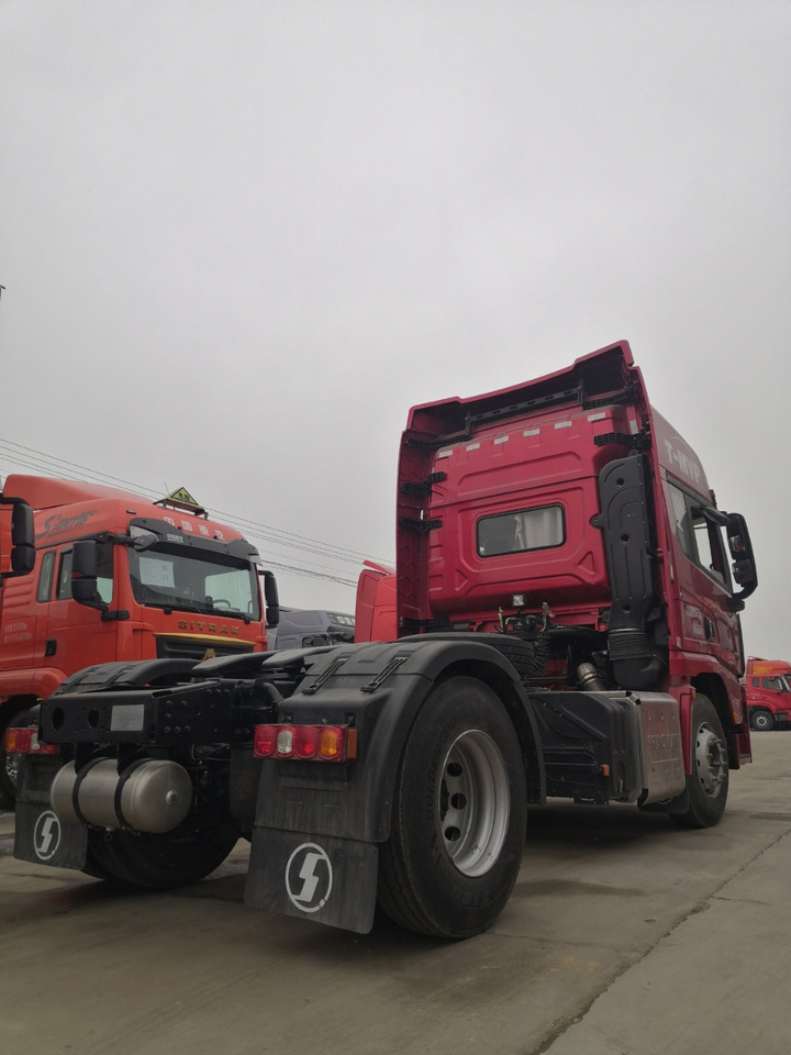 SINOTRUK M1064 4X2 Manual Tractor Unit - Камион влекач: слика 5 SINOTRUK M1064 4X2 Manual Tractor Unit - Камион влекач: слика 5