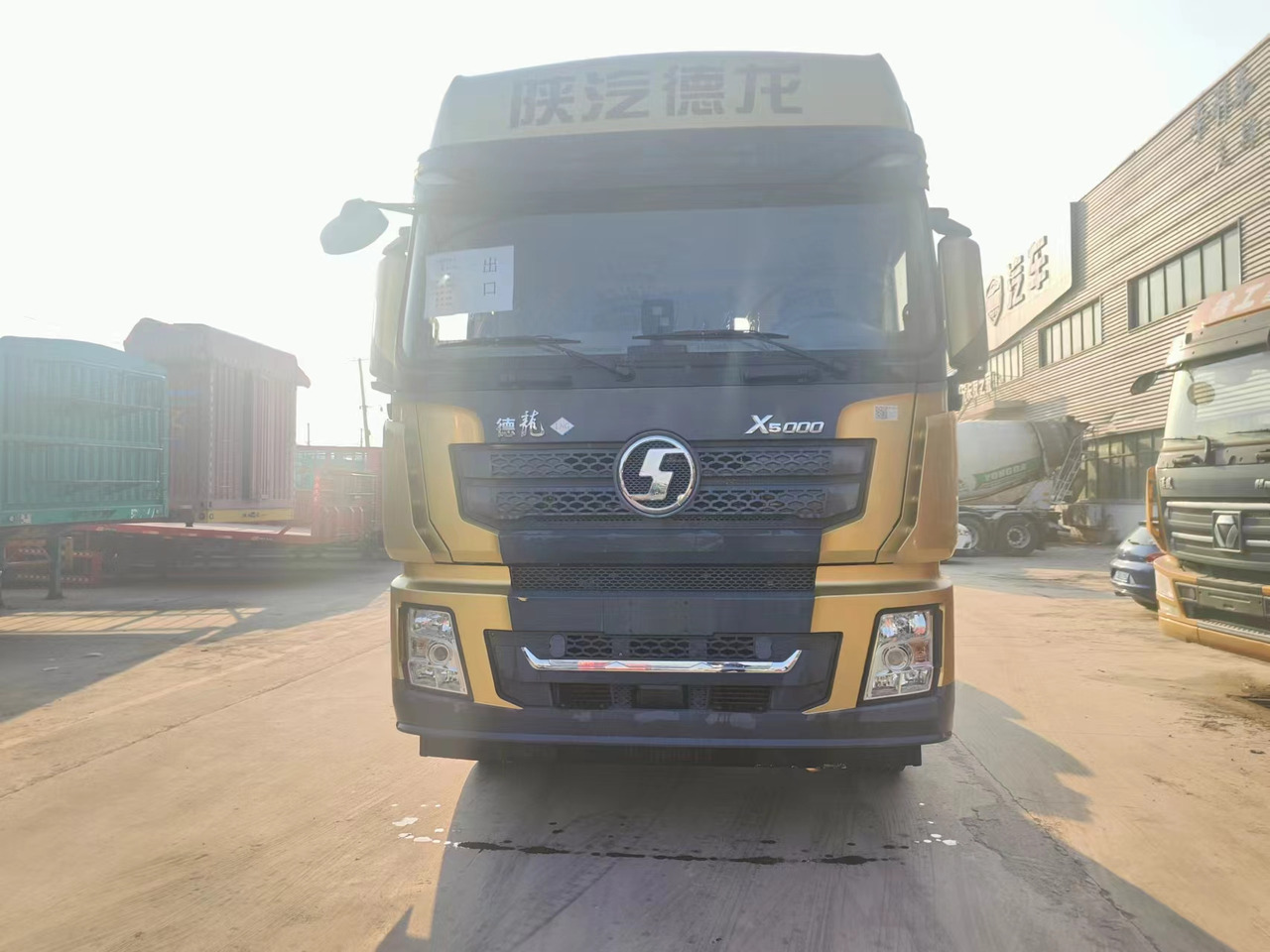 SINOTRUK X5000 6X4 Manual Tractor Unit - Камион влекач: слика 1 SINOTRUK X5000 6X4 Manual Tractor Unit - Камион влекач: слика 1