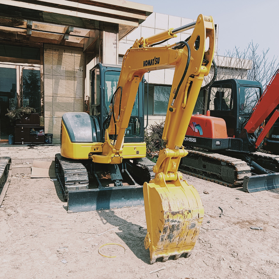 Komatsu Mini Excavation PC40MR - Мини багер: слика 2 Komatsu Mini Excavation PC40MR - Мини багер: слика 2
