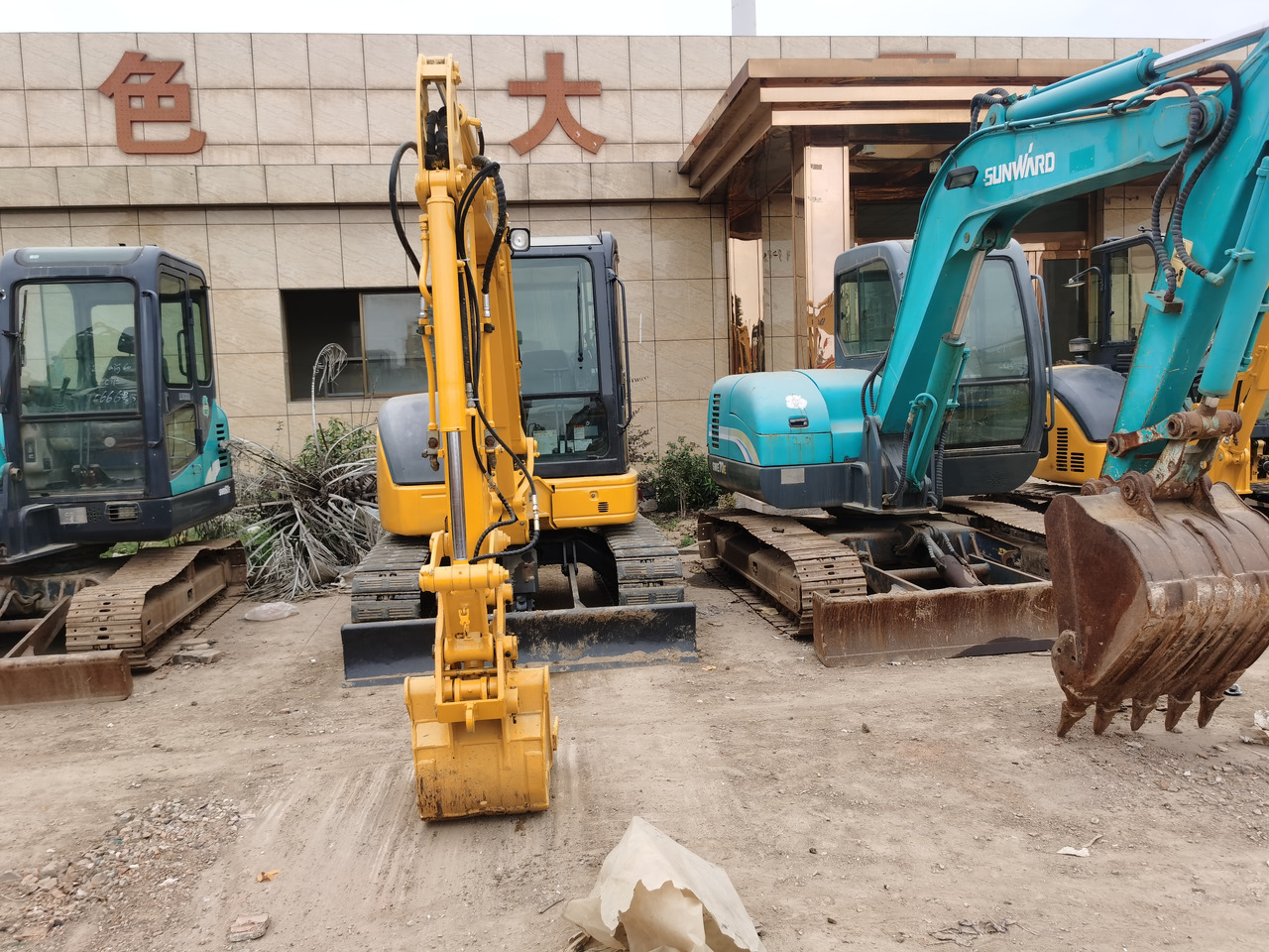 Komatsu Mini Excavator Pc40MR - Мини багер: слика 2 Komatsu Mini Excavator Pc40MR - Мини багер: слика 2