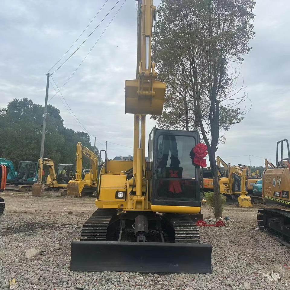 Komatsu PC70-8 Mini Excavator Good Condition - Мини багер: слика 2 Komatsu PC70-8 Mini Excavator Good Condition - Мини багер: слика 2