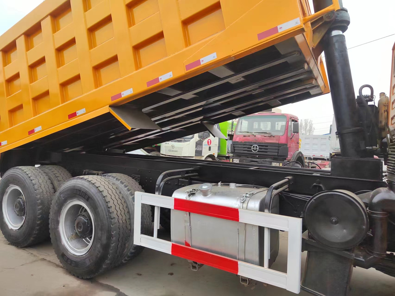 SHACMAN F3000 6X4 CLICK HERE FOR DISCOUNT - Кипер: слика 2 SHACMAN F3000 6X4 CLICK HERE FOR DISCOUNT - Кипер: слика 2