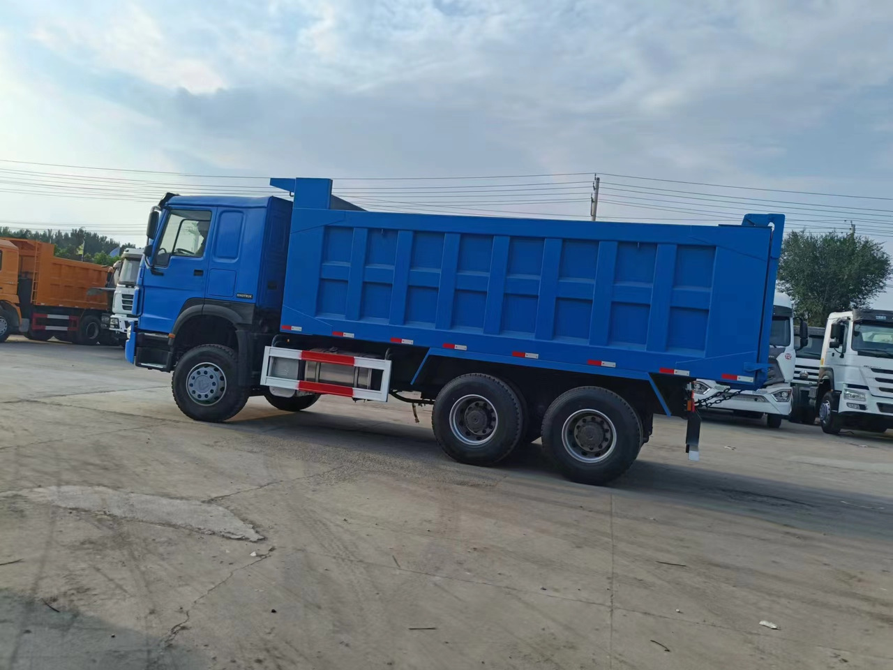 SINOTRUK HOWO 371 6X4 CLICK HERE FOR DISCOUNT - Кипер: слика 3 SINOTRUK HOWO 371 6X4 CLICK HERE FOR DISCOUNT - Кипер: слика 3