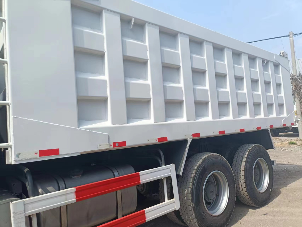 SINOTRUK HOWO 371 6X4 CLICK HERE FOR DISCOUNT - Кипер: слика 5 SINOTRUK HOWO 371 6X4 CLICK HERE FOR DISCOUNT - Кипер: слика 5