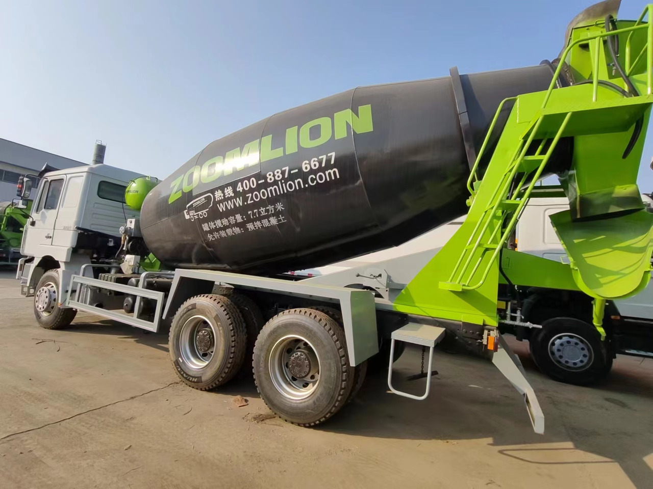 SINOTRUK HOWO 371 CLICK HERE FOR DISCOUNT - Камион миксер за бетон: слика 1 SINOTRUK HOWO 371 CLICK HERE FOR DISCOUNT - Камион миксер за бетон: слика 1