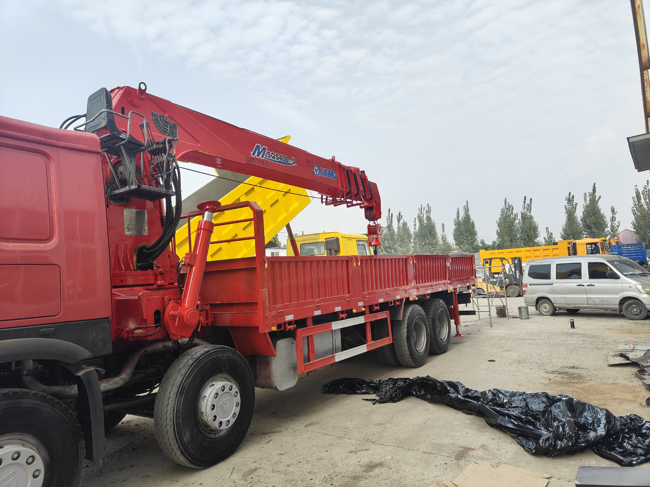 SINOTRUK HOWO 8X4 16 TONS CLICK HERE FOR DISCOUNT - Камион со кран: слика 4 SINOTRUK HOWO 8X4 16 TONS CLICK HERE FOR DISCOUNT - Камион со кран: слика 4