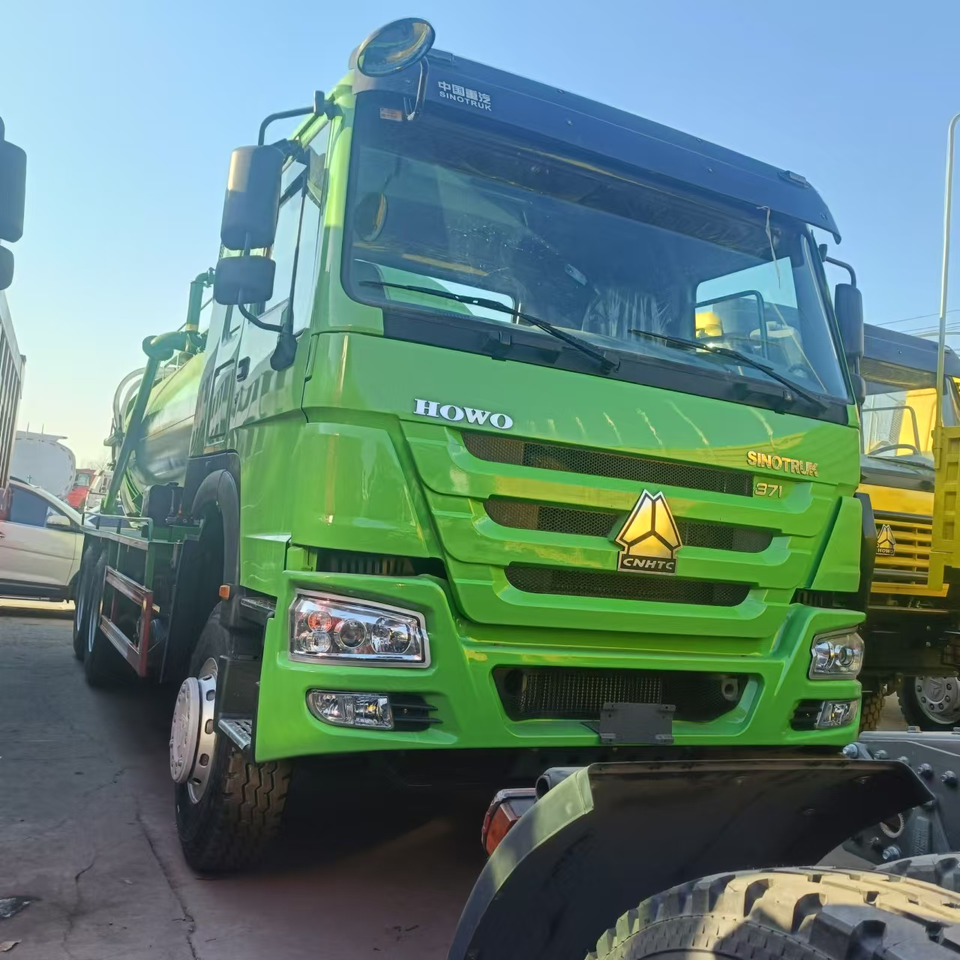 SINOTRUK HOWO Sewage Suction Truck 6*4 Click Here for Discount - Вакуумски камион: слика 1 SINOTRUK HOWO Sewage Suction Truck 6*4 Click Here for Discount - Вакуумски камион: слика 1