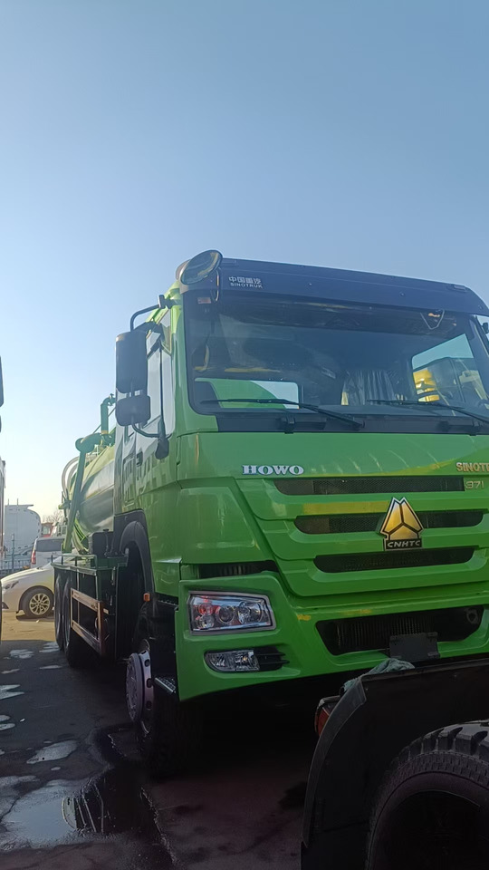 SINOTRUK HOWO Sewage Suction Truck 6*4 Click Here for Discount - Вакуумски камион: слика 3 SINOTRUK HOWO Sewage Suction Truck 6*4 Click Here for Discount - Вакуумски камион: слика 3
