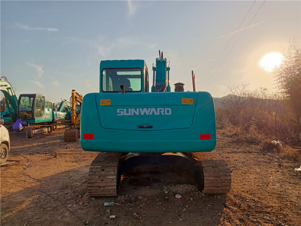 SUNWARD SWE90N - Багер гасеничар: слика 4 SUNWARD SWE90N - Багер гасеничар: слика 4
