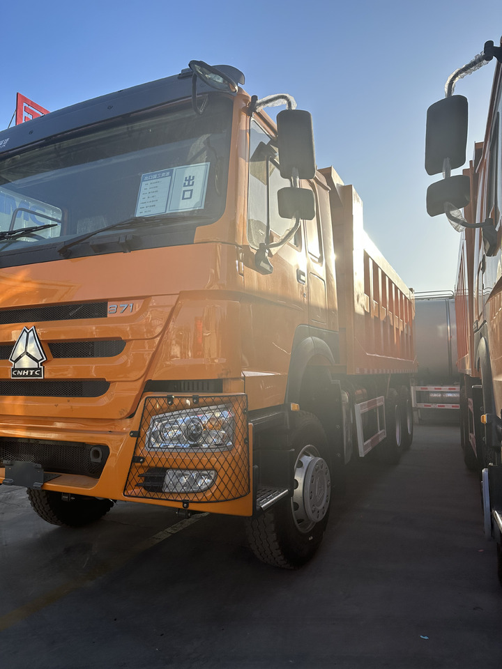 Sinotrack HOWO 6x4 Dump Truck Click for Discount - Кипер: слика 2 Sinotrack HOWO 6x4 Dump Truck Click for Discount - Кипер: слика 2