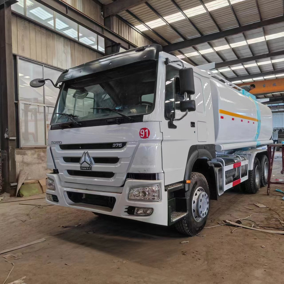 Sinotruck HOWO 371 CLICK HERE FOR DISCOUNT - Камион цистерна: слика 1 Sinotruck HOWO 371 CLICK HERE FOR DISCOUNT - Камион цистерна: слика 1