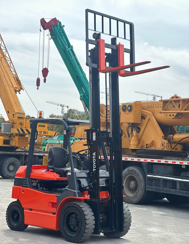 TOYOTA 3Ton Forklift Click for Discount - Електричен вилушкар: слика 5 TOYOTA 3Ton Forklift Click for Discount - Електричен вилушкар: слика 5