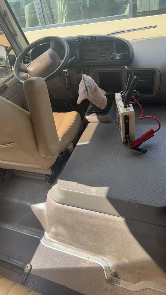Патнички вагон автобус TOYOTA Coach 19 Seats Click Here for Discount: слика 9