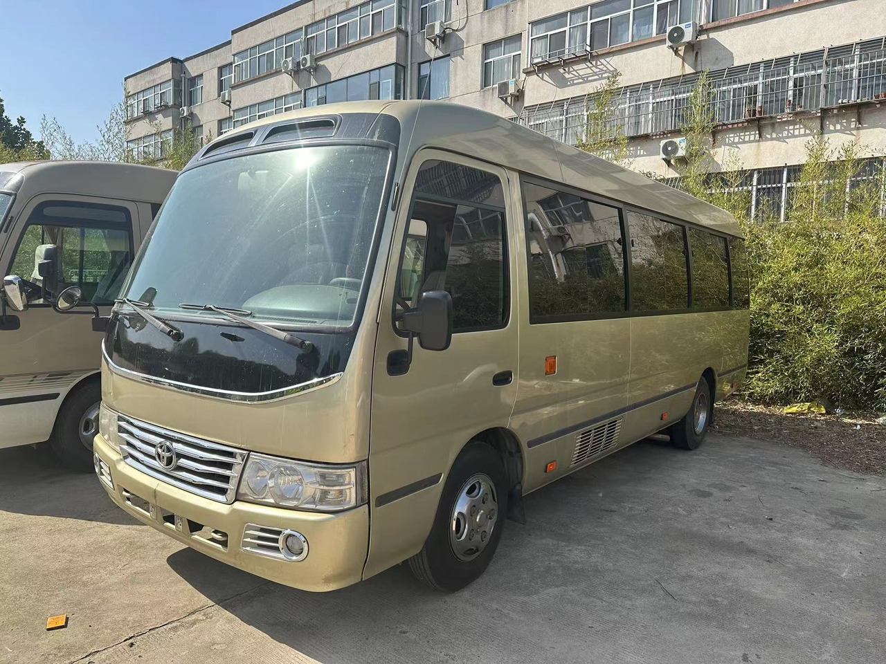 TOYOTA Coaster Bus Click Here for Discount - Патнички вагон автобус: слика 3 TOYOTA Coaster Bus Click Here for Discount - Патнички вагон автобус: слика 3