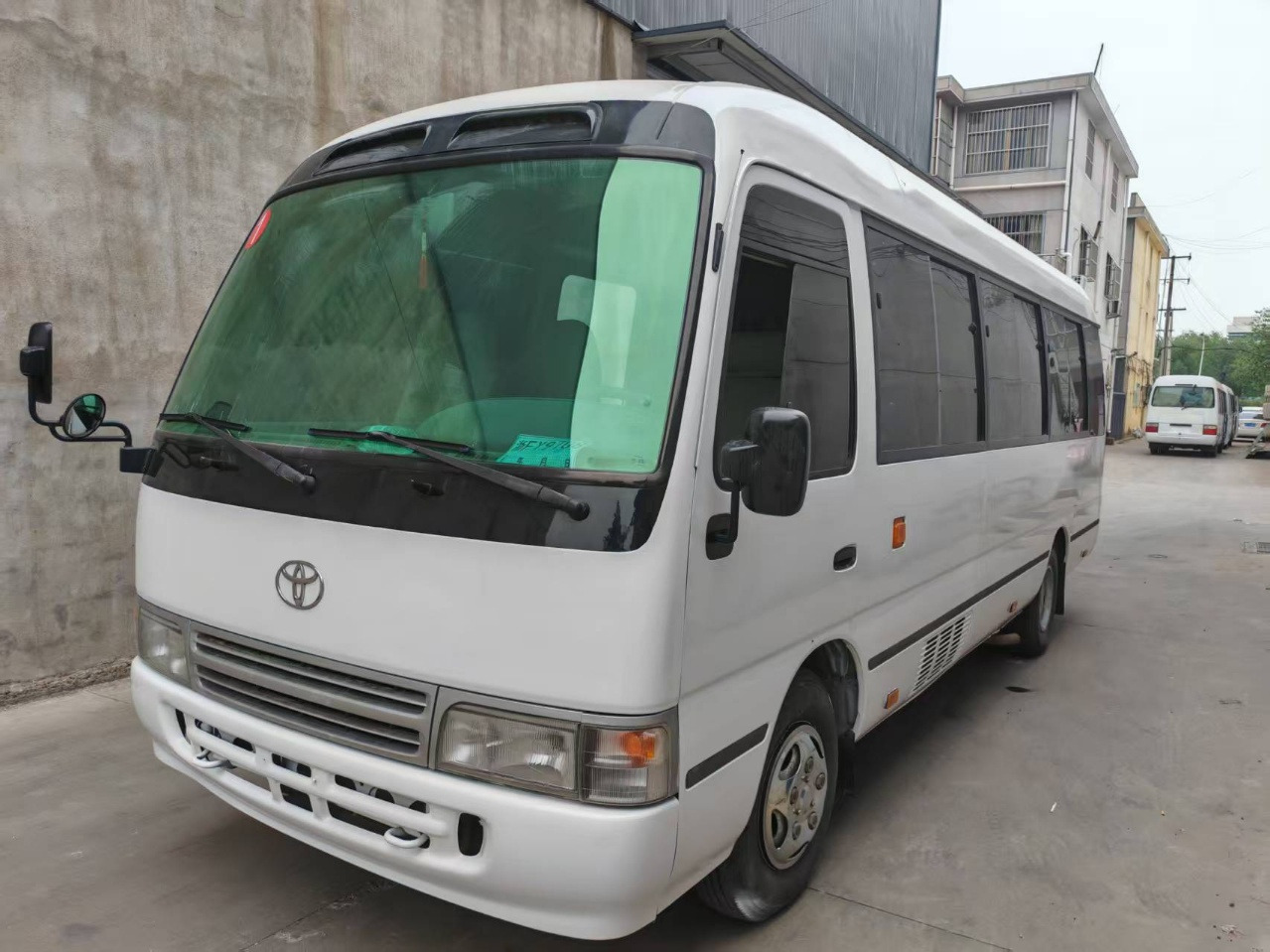 TOYOTA Hiace Bus 13 Seats - Патнички вагон автобус: слика 1 TOYOTA Hiace Bus 13 Seats - Патнички вагон автобус: слика 1