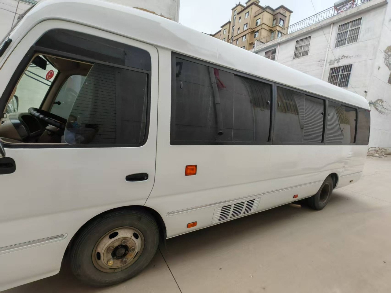 TOYOTA Mini Bus 27 Seats Low Km Click for Discount - Патнички вагон автобус: слика 4 TOYOTA Mini Bus 27 Seats Low Km Click for Discount - Патнички вагон автобус: слика 4