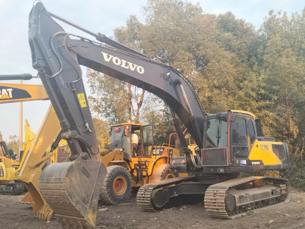 VOLVO EC290 Excavator Click for Discount - Багер: слика 3 VOLVO EC290 Excavator Click for Discount - Багер: слика 3