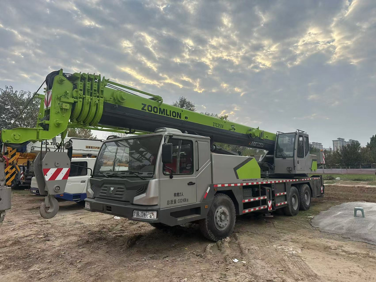 ZOOMLION Crane ZTC251V 25Ton - Кран: слика 2 ZOOMLION Crane ZTC251V 25Ton - Кран: слика 2
