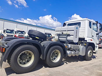 SINOTRUK Sinotruck for sale for Sale in Malawi - Камион влекач: слика 4 SINOTRUK Sinotruck for sale for Sale in Malawi - Камион влекач: слика 4