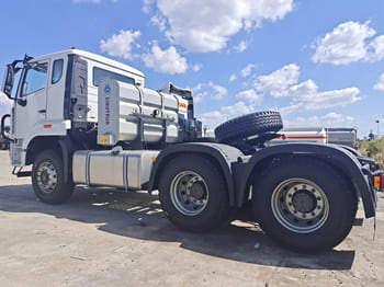 SINOTRUK Sinotruck for sale for Sale in Malawi - Камион влекач: слика 3 SINOTRUK Sinotruck for sale for Sale in Malawi - Камион влекач: слика 3
