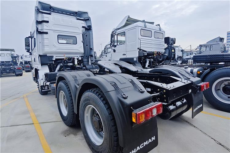 Shacman Shacman X3000 Truck Head 6x4 for Sale In Zambia - Камион влекач: слика 4 Shacman Shacman X3000 Truck Head 6x4 for Sale In Zambia - Камион влекач: слика 4