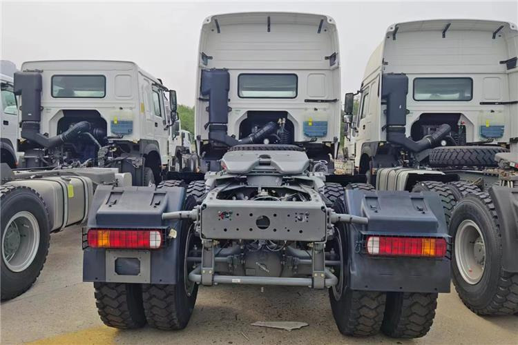 Sinotruk Used Howo Truck 400HP Tractor 6x4 Price for Sale In Tanzania - Камион влекач: слика 2 Sinotruk Used Howo Truck 400HP Tractor 6x4 Price for Sale In Tanzania - Камион влекач: слика 2
