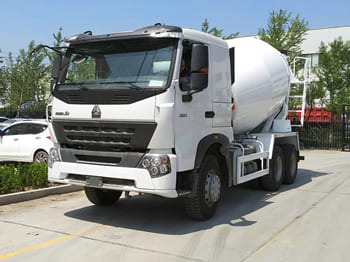 SINOTRUK Concrete Mixer Truck for Sale in Ghana - Камион миксер за бетон: слика 4 SINOTRUK Concrete Mixer Truck for Sale in Ghana - Камион миксер за бетон: слика 4
