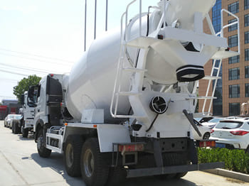 SINOTRUK Concrete Mixer Truck for Sale in Ghana - Камион миксер за бетон: слика 3 SINOTRUK Concrete Mixer Truck for Sale in Ghana - Камион миксер за бетон: слика 3