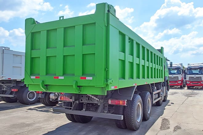 SINOTRUK Sinotruk Howo 8x4 Dump Truck for Sale Near Me in Ghana - Кипер: слика 2 SINOTRUK Sinotruk Howo 8x4 Dump Truck for Sale Near Me in Ghana - Кипер: слика 2