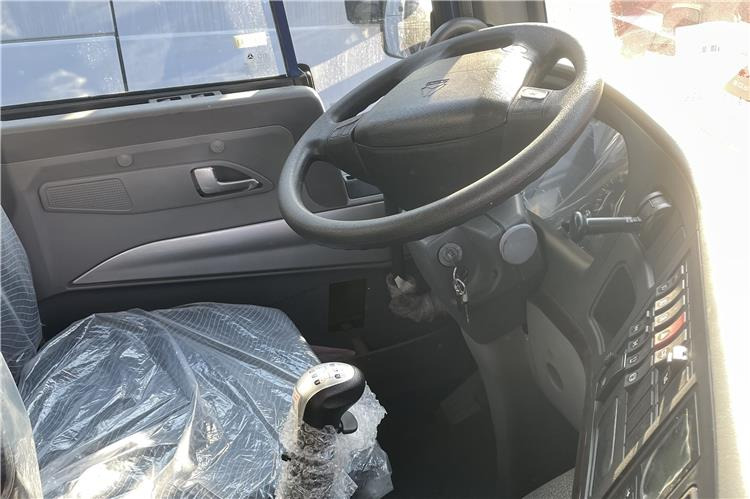 Sinotruk Used Howo A7 Dump Truck 6x4 for Sale In Democratic Republic of the Congo - Кипер: слика 4 Sinotruk Used Howo A7 Dump Truck 6x4 for Sale In Democratic Republic of the Congo - Кипер: слика 4