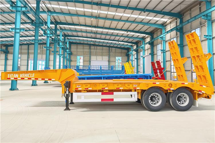 TITAN 2 Axle Low Loader Truck Trailer for Sale In Uganda - Полуприколка за низок утовар: слика 2 TITAN 2 Axle Low Loader Truck Trailer for Sale In Uganda - Полуприколка за низок утовар: слика 2
