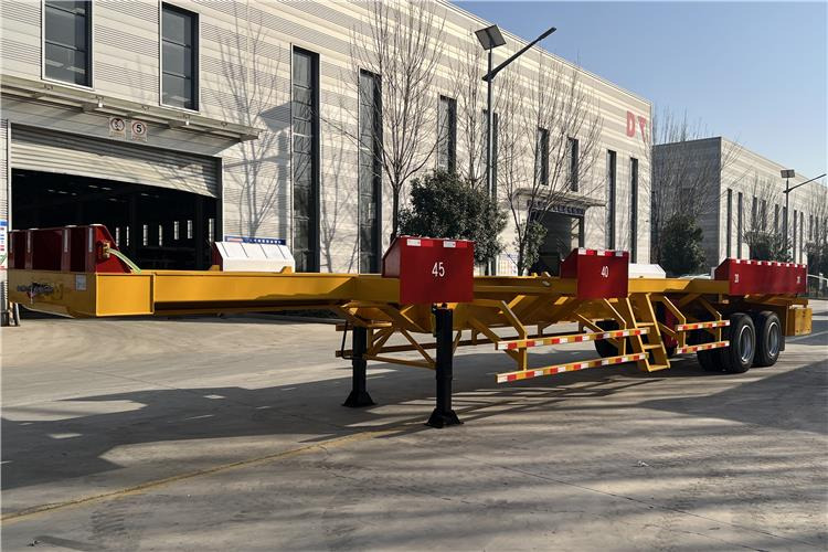 TITAN 20/40FT Terminal Trailer for Sale In Uganda - Транспортер на контејнер/ Полуприколка со променливо тело: слика 1 TITAN 20/40FT Terminal Trailer for Sale In Uganda - Транспортер на контејнер/ Полуприколка со променливо тело: слика 1