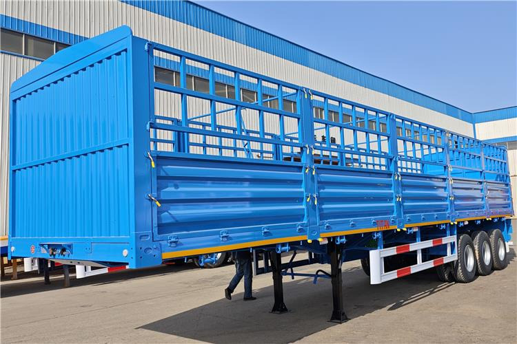 TITAN 3 Axle Livestock Semi Trailer for Sale In Kenya - Полуприколка за добиток: слика 1 TITAN 3 Axle Livestock Semi Trailer for Sale In Kenya - Полуприколка за добиток: слика 1