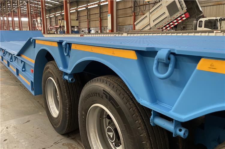 TITAN 4 Axle Folding Gooseneck Trailer for Sale In Zambia - Полуприколка за низок утовар: слика 5 TITAN 4 Axle Folding Gooseneck Trailer for Sale In Zambia - Полуприколка за низок утовар: слика 5