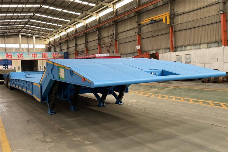 TITAN 4 Axle Folding Gooseneck Trailer for Sale In Zambia - Полуприколка за низок утовар: слика 3 TITAN 4 Axle Folding Gooseneck Trailer for Sale In Zambia - Полуприколка за низок утовар: слика 3