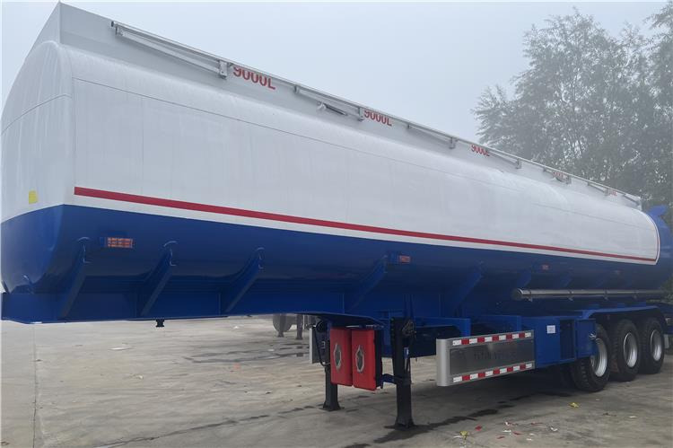 TITAN 45000 Liters Oil Tanker Trailer for Sale In Ghana - Полуприколка цистерна: слика 3 TITAN 45000 Liters Oil Tanker Trailer for Sale In Ghana - Полуприколка цистерна: слика 3