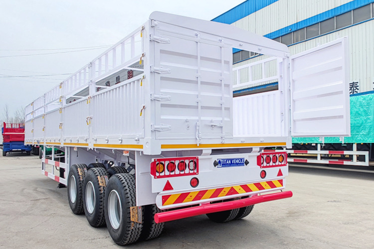 TITAN Cargo Trailer for Sale in Saudi Arabia - Полуприколка за добиток: слика 1 TITAN Cargo Trailer for Sale in Saudi Arabia - Полуприколка за добиток: слика 1