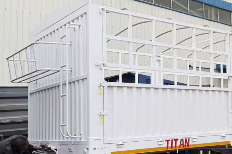 TITAN Livestock Fence Semi Trailer for Sale in Malawi - Полуприколка за добиток: слика 4 TITAN Livestock Fence Semi Trailer for Sale in Malawi - Полуприколка за добиток: слика 4