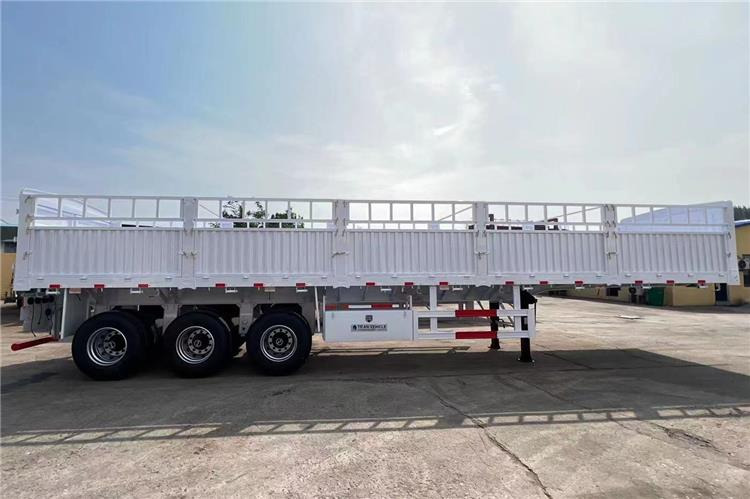 TITAN Tri Axle 60 Ton Fence Cargo Semi Trailer for Sale In Guinea - Полуприколка за добиток: слика 4 TITAN Tri Axle 60 Ton Fence Cargo Semi Trailer for Sale In Guinea - Полуприколка за добиток: слика 4