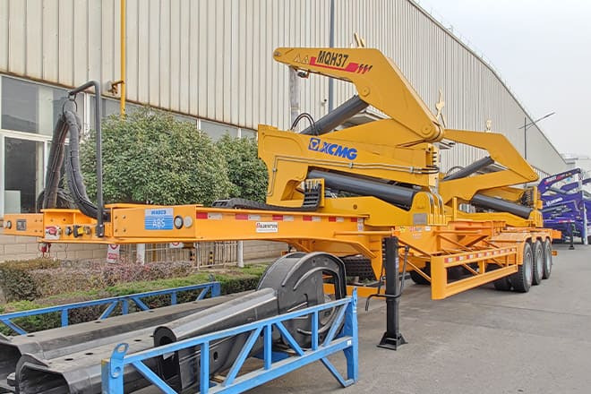 XCMG 37 Ton Side Lifter Container for Sale in Vietnam - Транспортер на контејнер/ Полуприколка со променливо тело: слика 1 XCMG 37 Ton Side Lifter Container for Sale in Vietnam - Транспортер на контејнер/ Полуприколка со променливо тело: слика 1