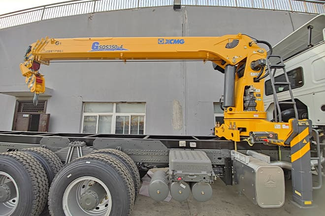XCMG Truck Mounted Crane with Hydraulic Boom Capacity for Sale in Kenya - Камион со кран: слика 3 XCMG Truck Mounted Crane with Hydraulic Boom Capacity for Sale in Kenya - Камион со кран: слика 3