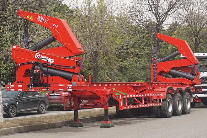 XCMG XCMG 40Ft Container Side Loader for Sale in Costa Rica - Транспортер на контејнер/ Полуприколка со променливо тело: слика 1 XCMG XCMG 40Ft Container Side Loader for Sale in Costa Rica - Транспортер на контејнер/ Полуприколка со променливо тело: слика 1