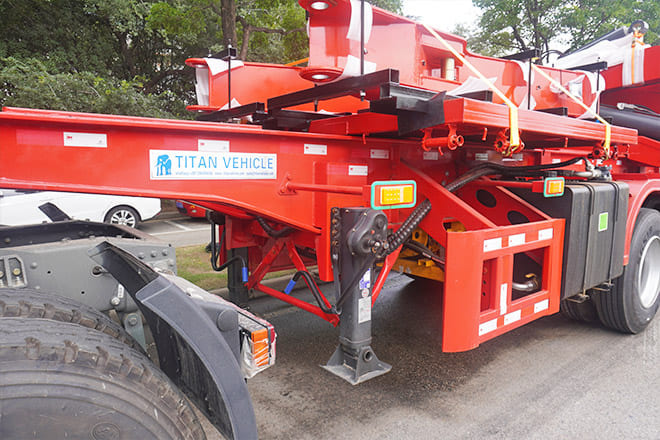 XCMG XCMG Side Loader Container Transport for Sale in Papua New Guinea - Транспортер на контејнер/ Полуприколка со променливо тело: слика 2 XCMG XCMG Side Loader Container Transport for Sale in Papua New Guinea - Транспортер на контејнер/ Полуприколка со променливо тело: слика 2