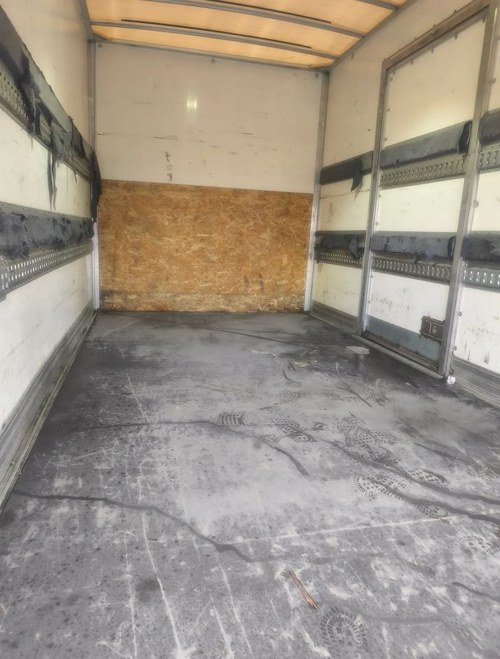 Iveco DAILY 35C14 2.3 HPI KONTENER 8 PALET WINDA KLIMA - Комбе фургон: слика 2 Iveco DAILY 35C14 2.3 HPI KONTENER 8 PALET WINDA KLIMA - Комбе фургон: слика 2