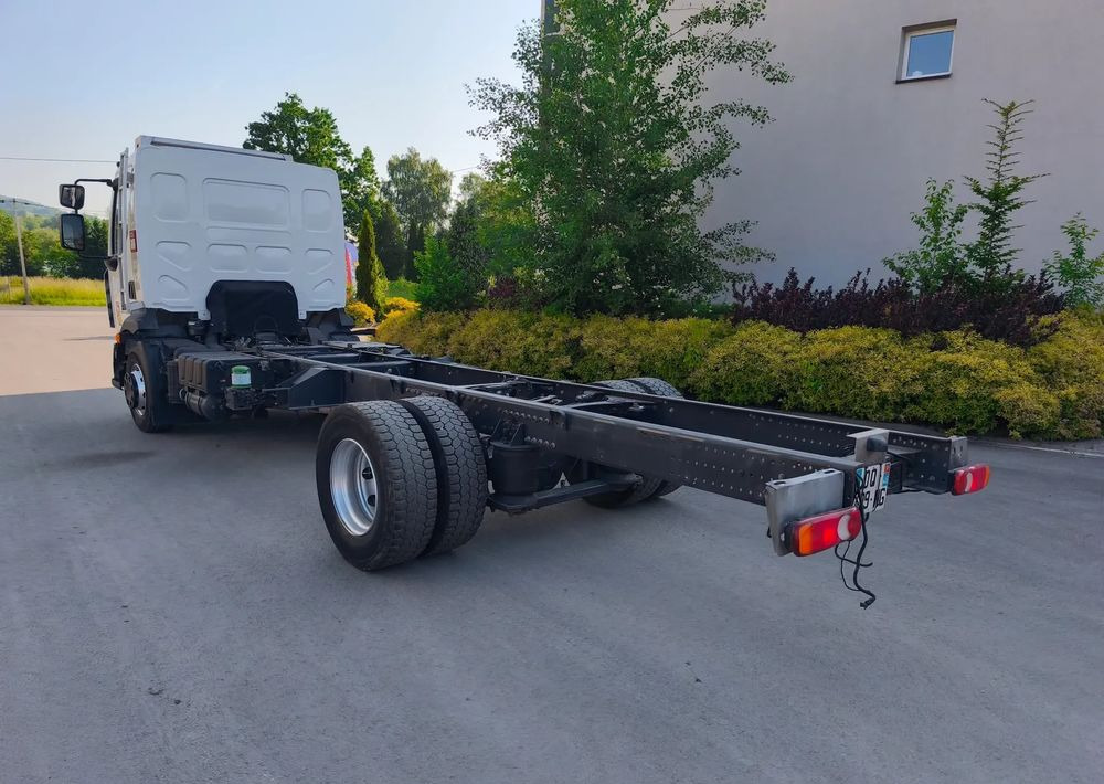 Renault Gama D 16.250 rama do zabudowy poduszka blokada mostu - Камион со кабинска шасија: слика 4 Renault Gama D 16.250 rama do zabudowy poduszka blokada mostu - Камион со кабинска шасија: слика 4