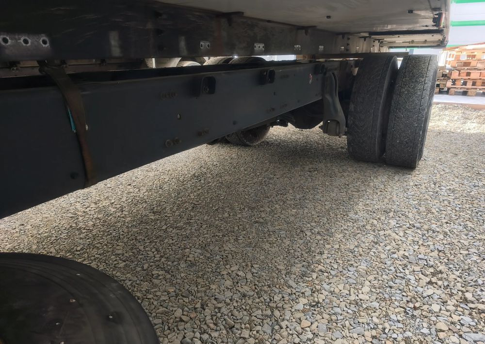 Renault Gama D 18.280 rama do zabudowy poduszka - Камион со кабинска шасија: слика 5 Renault Gama D 18.280 rama do zabudowy poduszka - Камион со кабинска шасија: слика 5