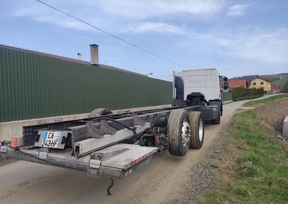 Renault Premium 26.380 Dxi 6x2 rama do zabudowy - Камион со кабинска шасија: слика 3 Renault Premium 26.380 Dxi 6x2 rama do zabudowy - Камион со кабинска шасија: слика 3