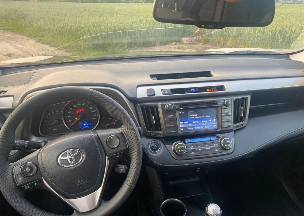 Toyota RAV4 2.0 D-4D 4x4 - SUV: слика 3 Toyota RAV4 2.0 D-4D 4x4 - SUV: слика 3